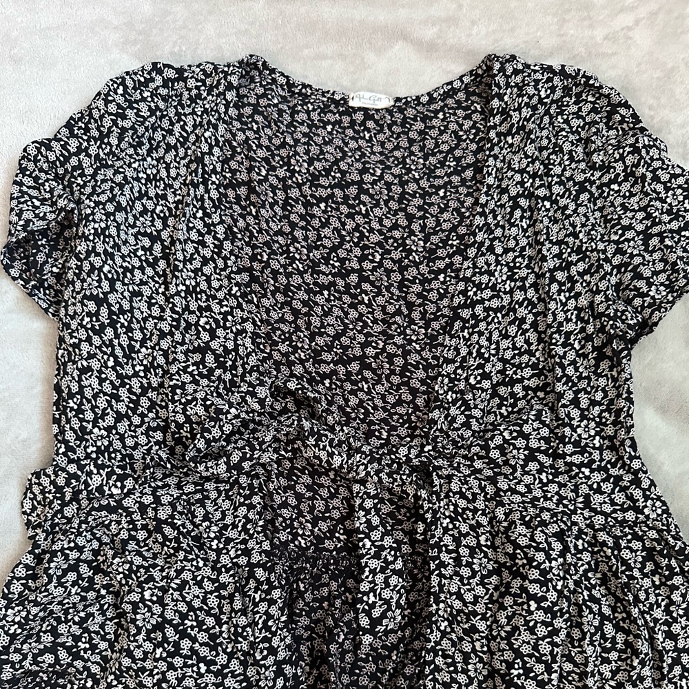 John Galt wrap top
Size S/M